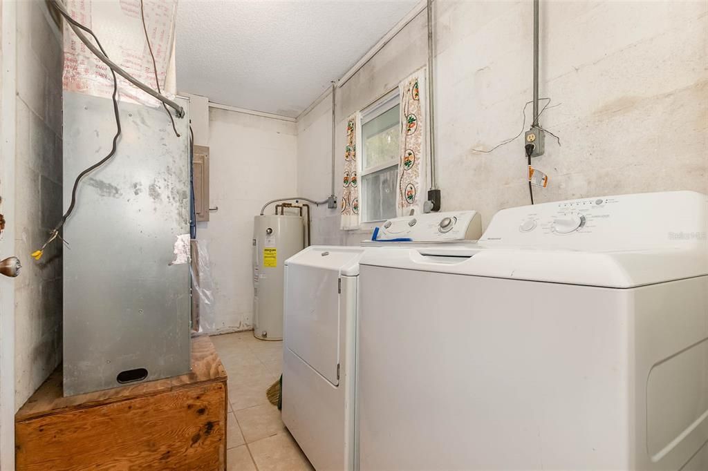 Recently Sold: $190,000 (3 beds, 2 baths, 1248 Square Feet)