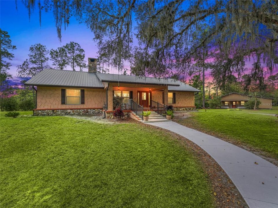 Recently Sold: $1,349,000 (2 beds, 2 baths, 1888 Square Feet)