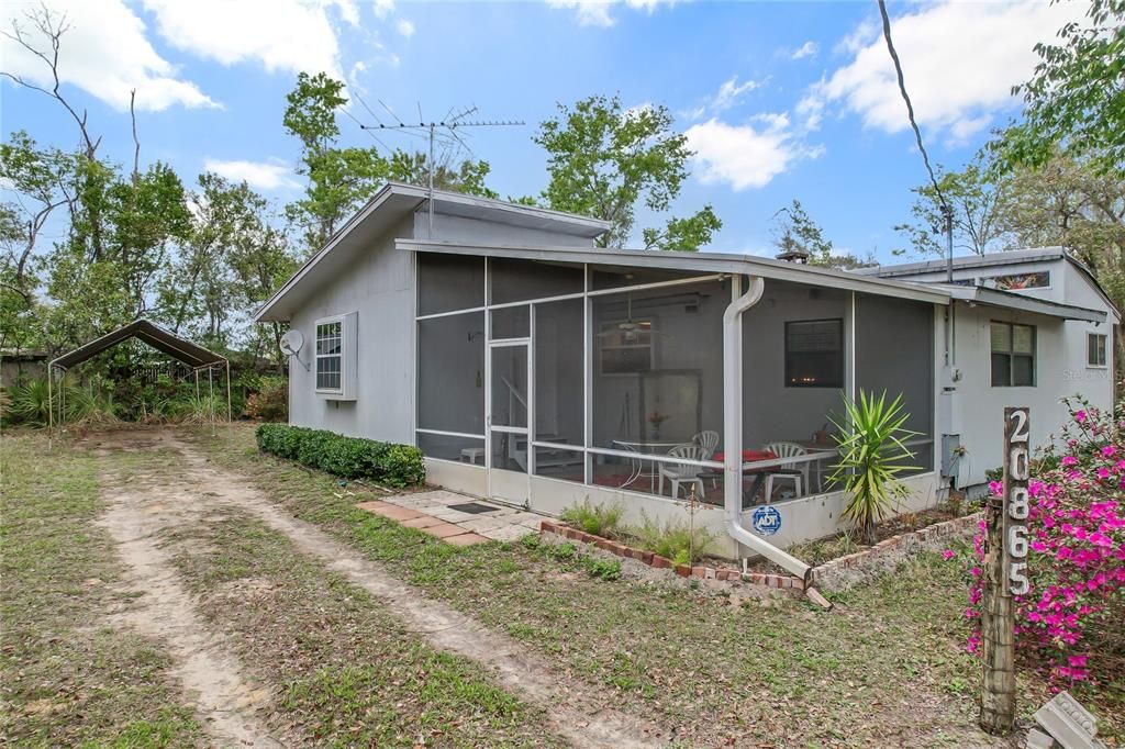 Recently Sold: $85,000 (2 beds, 1 baths, 1388 Square Feet)