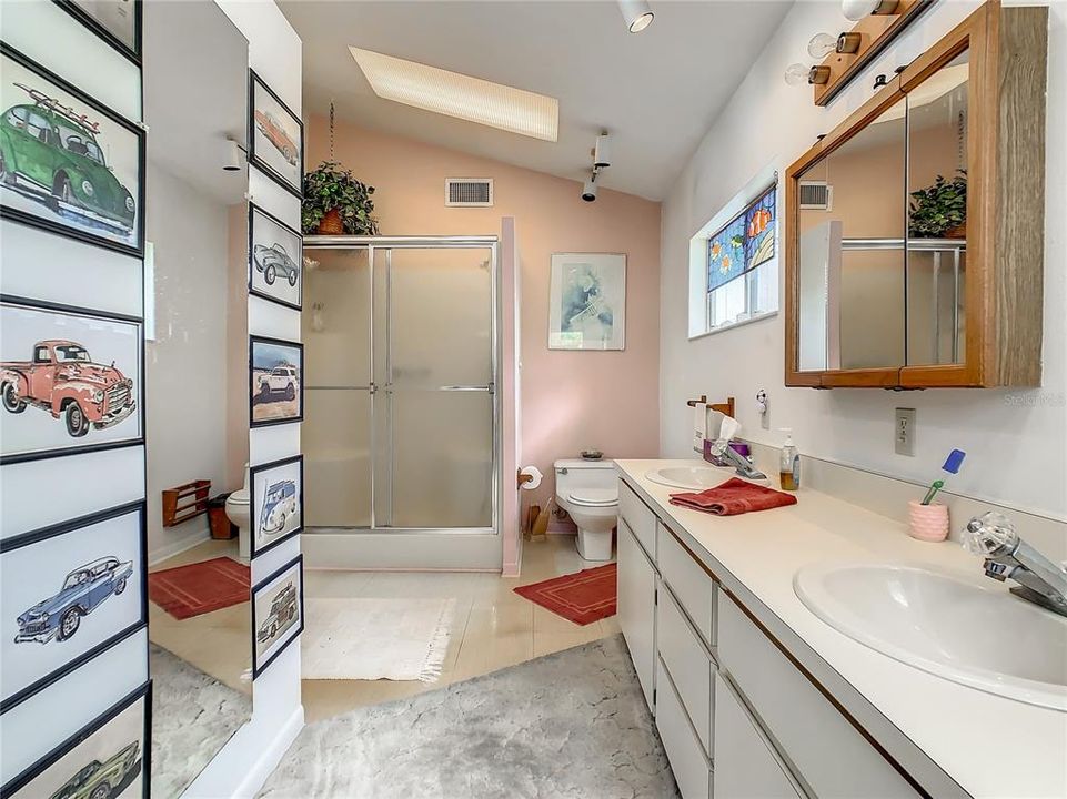 最近售出: $85,000 (2 贝兹, 1 浴室, 1388 平方英尺)