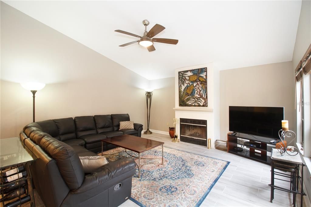Recently Sold: $585,000 (3 beds, 2 baths, 1903 Square Feet)