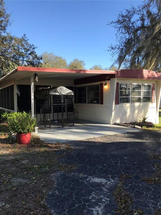 Carport/ Dog Kennel