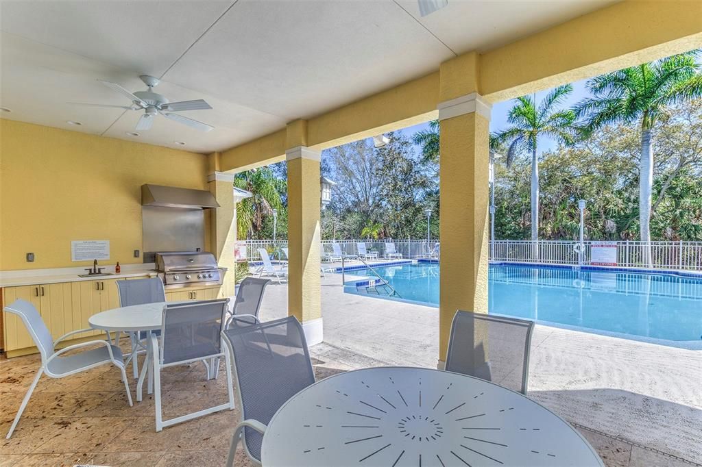 Recently Sold: $295,000 (2 beds, 2 baths, 1496 Square Feet)