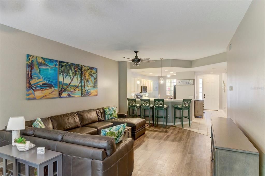 Recently Sold: $295,000 (2 beds, 2 baths, 1496 Square Feet)