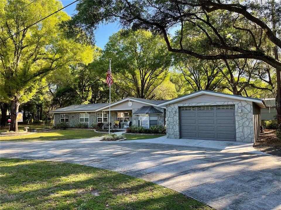 Recently Sold: $525,000 (4 beds, 3 baths, 2018 Square Feet)