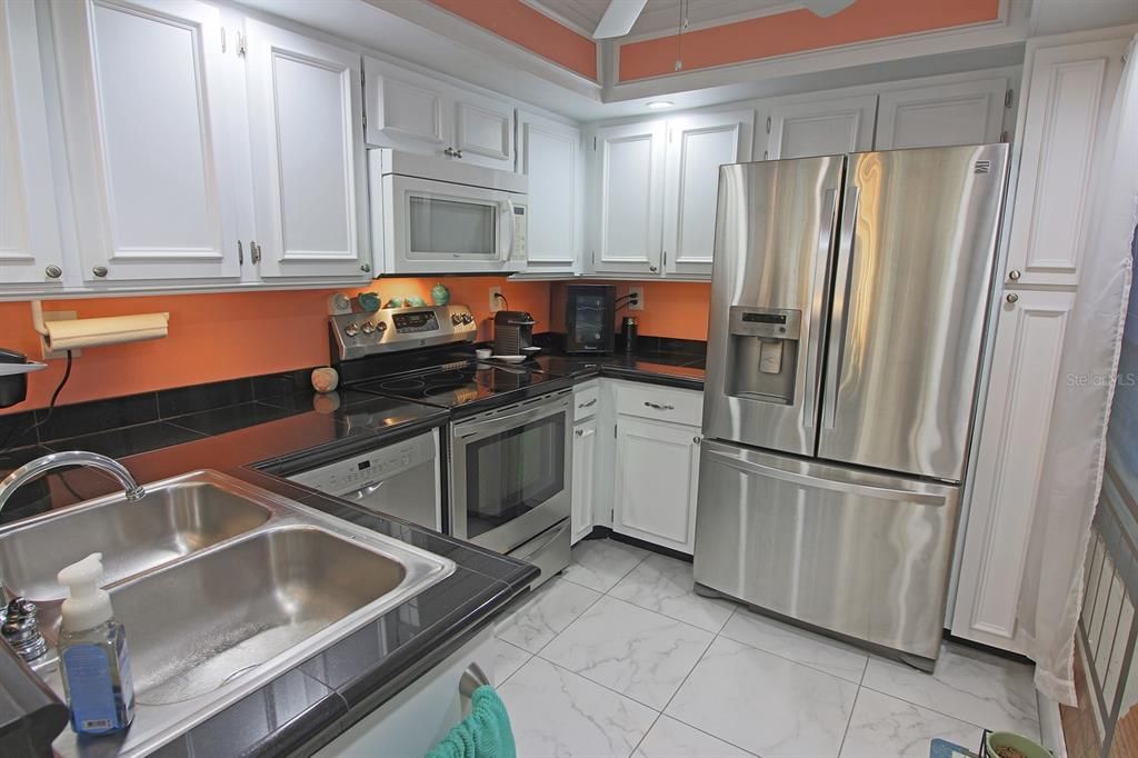 Recently Sold: $165,000 (2 beds, 2 baths, 783 Square Feet)