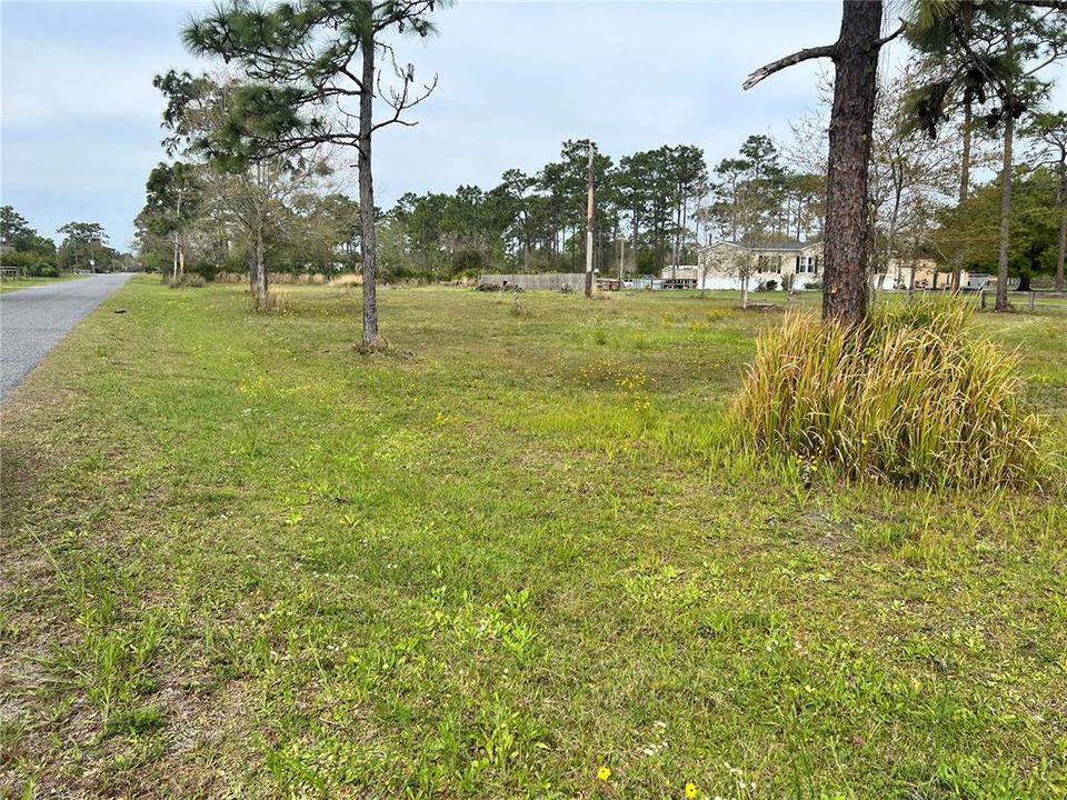 最近售出: $85,000 (0.83 acres)