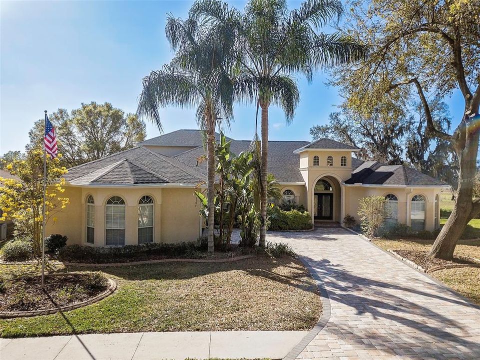 Recently Sold: $624,900 (5 beds, 3 baths, 3715 Square Feet)