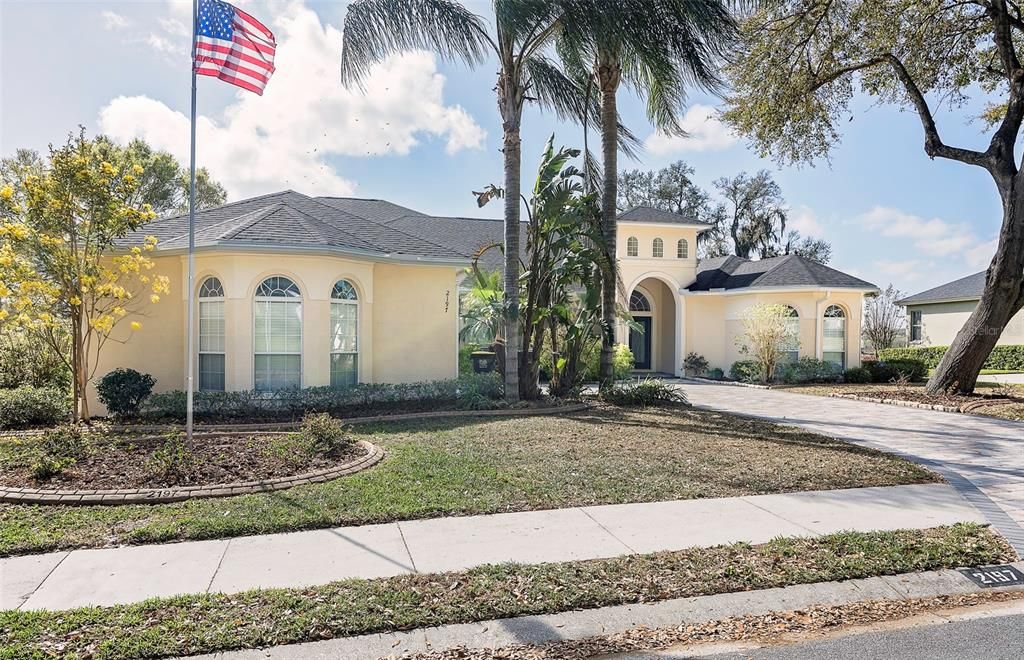 Recently Sold: $624,900 (5 beds, 3 baths, 3715 Square Feet)