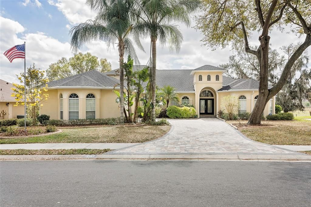 Recently Sold: $624,900 (5 beds, 3 baths, 3715 Square Feet)