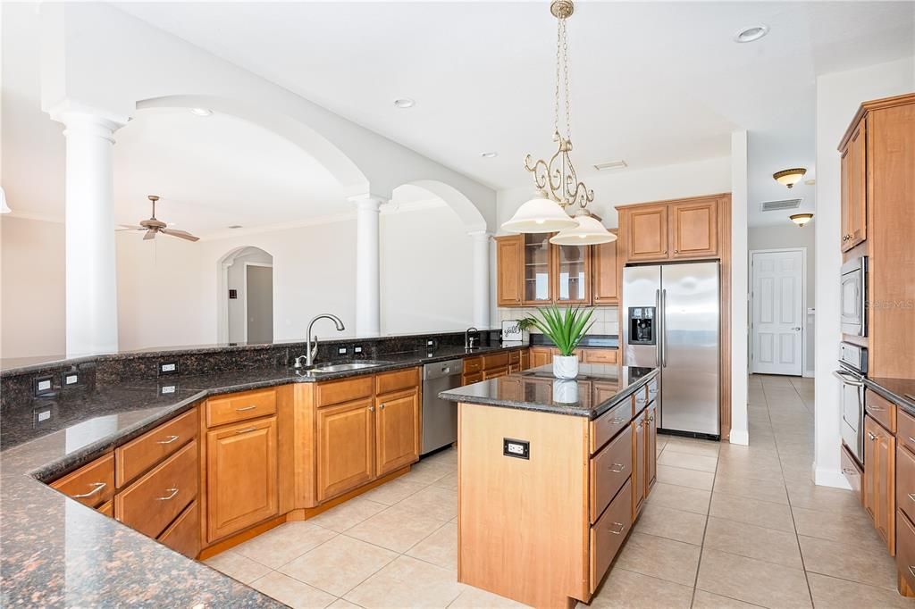 Recently Sold: $624,900 (5 beds, 3 baths, 3715 Square Feet)