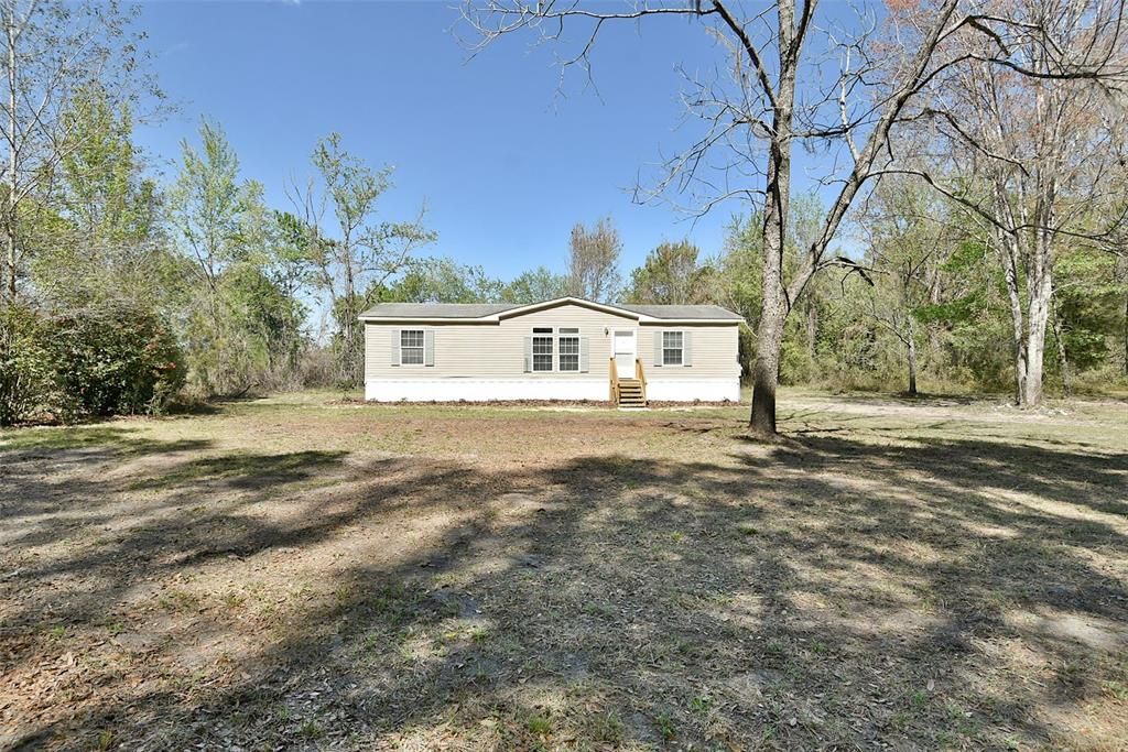Recently Sold: $185,000 (3 beds, 2 baths, 1387 Square Feet)