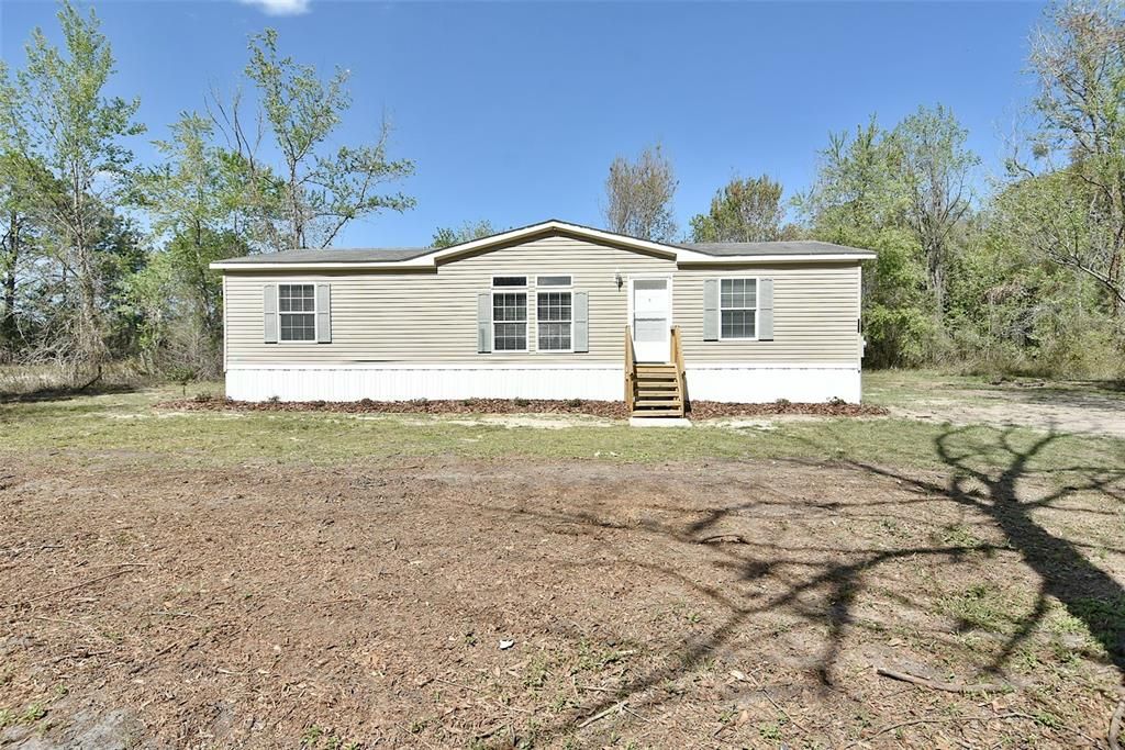 Recently Sold: $185,000 (3 beds, 2 baths, 1387 Square Feet)