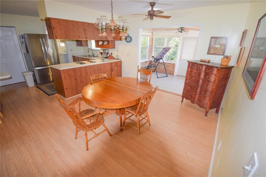 Recently Sold: $265,000 (2 beds, 2 baths, 1467 Square Feet)
