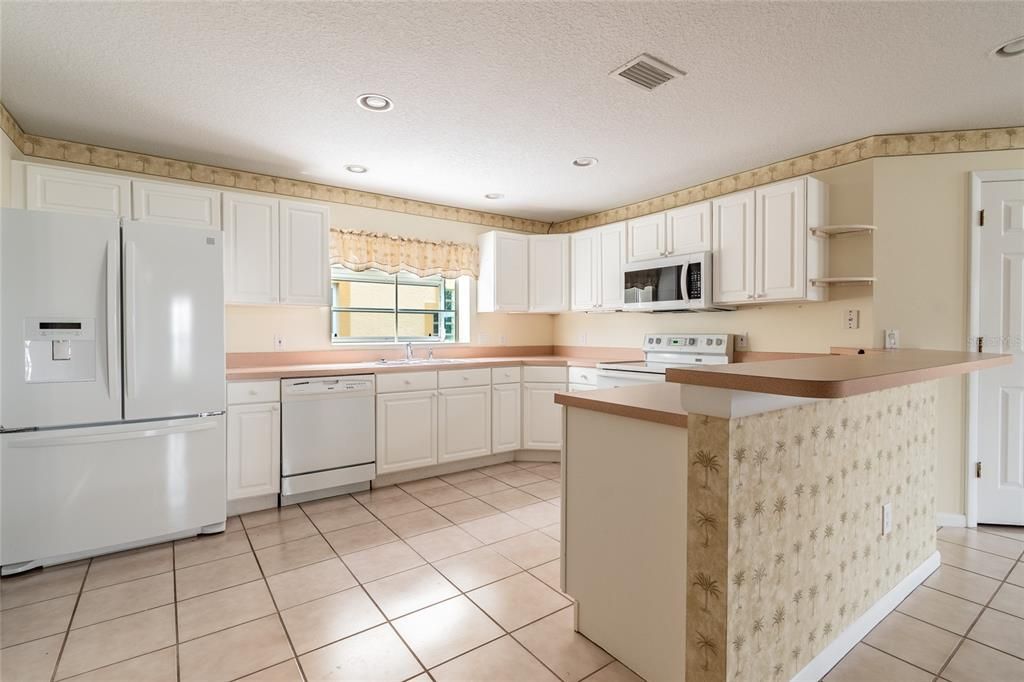 Recently Sold: $315,000 (2 beds, 2 baths, 1526 Square Feet)
