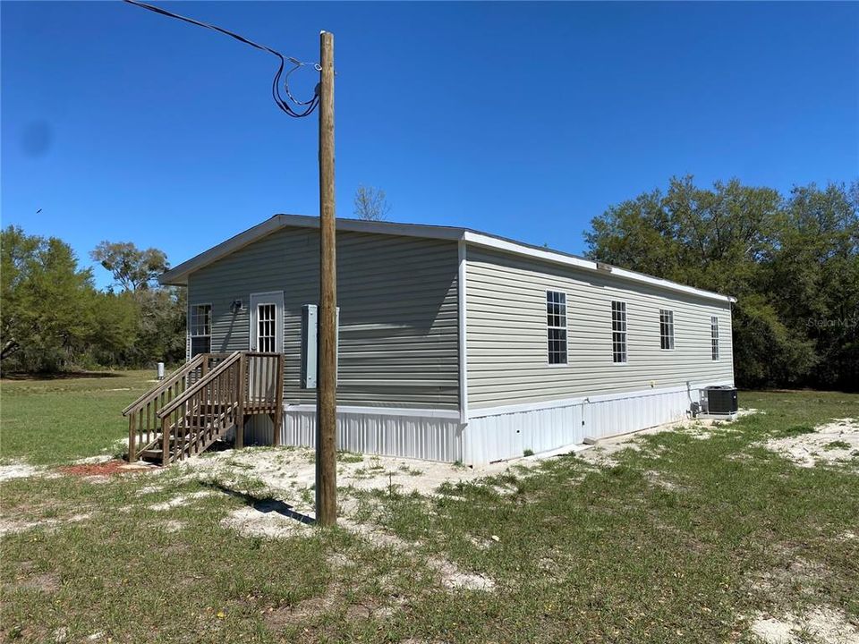 Recently Sold: $199,000 (3 beds, 2 baths, 1248 Square Feet)