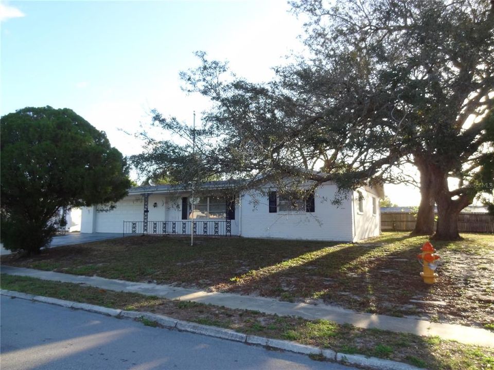Recently Sold: $129,900 (2 beds, 1 baths, 942 Square Feet)