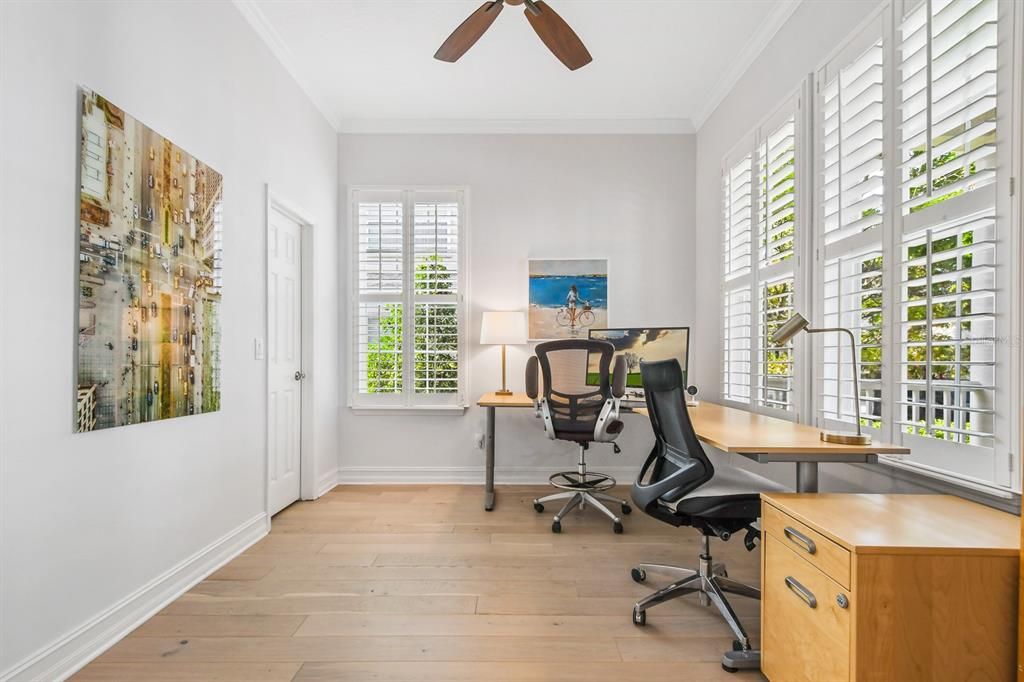 Recently Sold: $750,000 (3 beds, 2 baths, 1860 Square Feet)