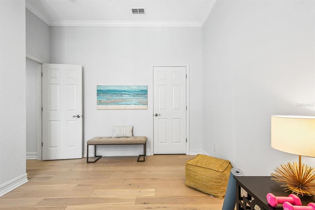 Recently Sold: $750,000 (3 beds, 2 baths, 1860 Square Feet)