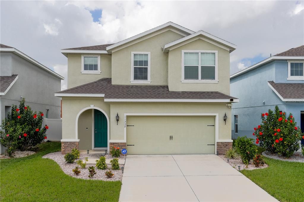 Active With Contract: $2,500 (3 beds, 2 baths, 1887 Square Feet)