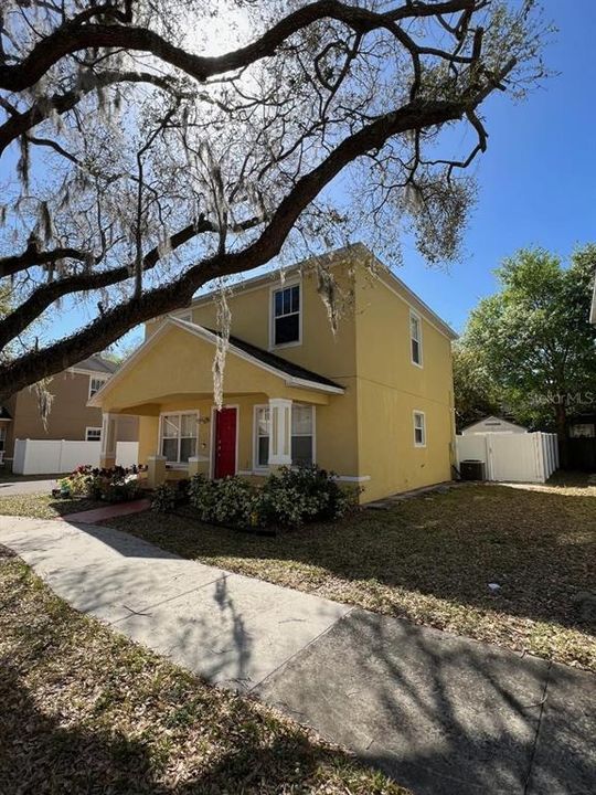 Recently Rented: $2,400 (5 beds, 3 baths, 1624 Square Feet)