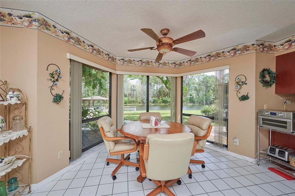 Recently Sold: $460,000 (3 beds, 2 baths, 2021 Square Feet)