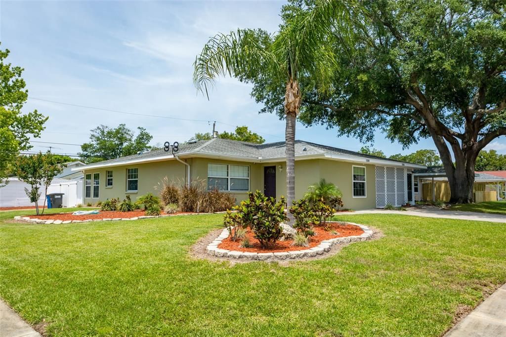 Recently Sold: $670,000 (0 beds, 0 baths, 2470 Square Feet)