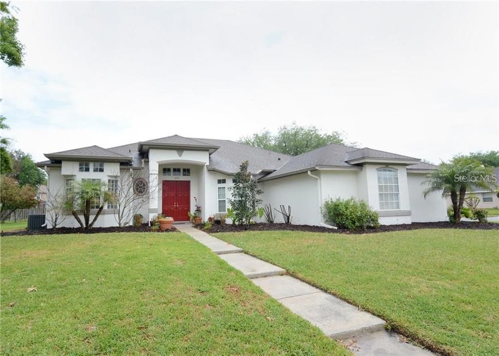 Recently Sold: $520,000 (4 beds, 3 baths, 2252 Square Feet)