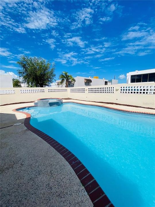 Recently Rented: $3,200 (4 beds, 2 baths, 4359 Square Feet)