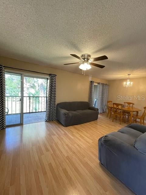 Recently Sold: $165,000 (2 beds, 2 baths, 897 Square Feet)
