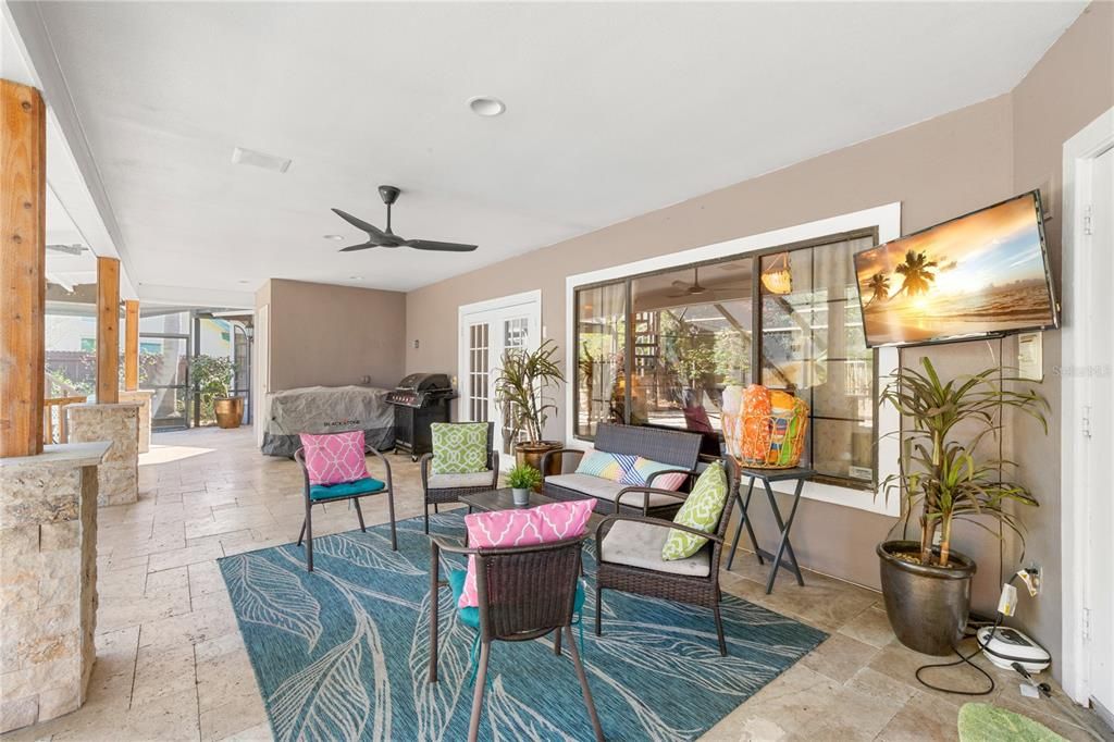 Recently Sold: $1,100,000 (4 beds, 2 baths, 4154 Square Feet)