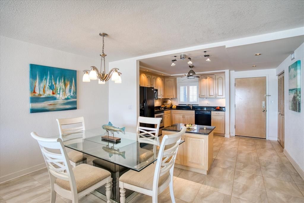 Recently Sold: $609,000 (2 beds, 2 baths, 1026 Square Feet)
