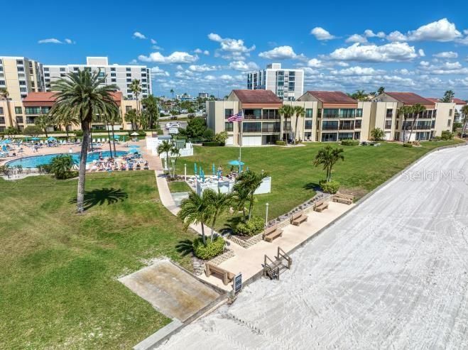 Recently Sold: $609,000 (2 beds, 2 baths, 1026 Square Feet)