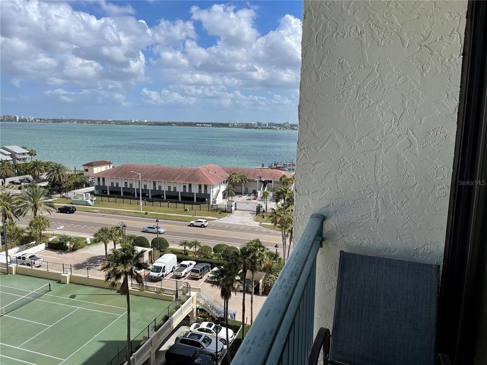 Recently Sold: $600,000 (2 beds, 2 baths, 1364 Square Feet)