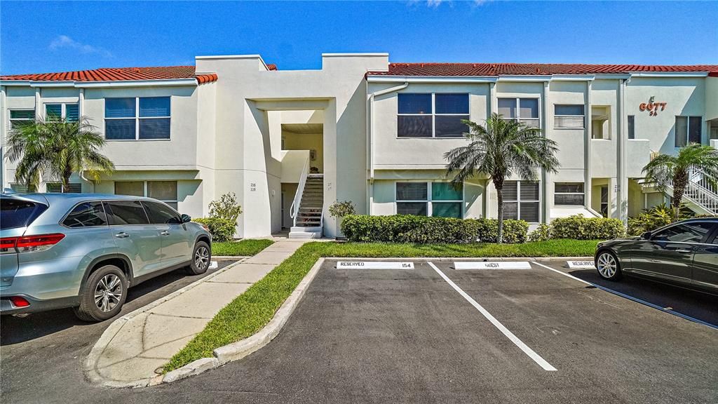 Recently Sold: $305,000 (2 beds, 2 baths, 1075 Square Feet)