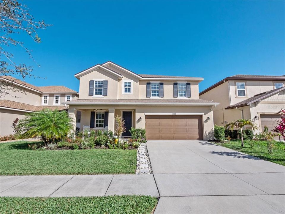 Недавно продано: $449,000 (4 спален, 2 ванн, 2517 Квадратных фут)