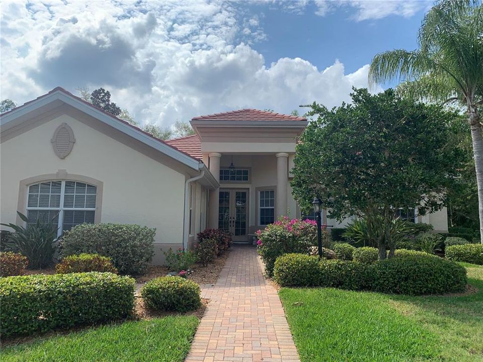 Recently Sold: $588,000 (3 beds, 2 baths, 1940 Square Feet)