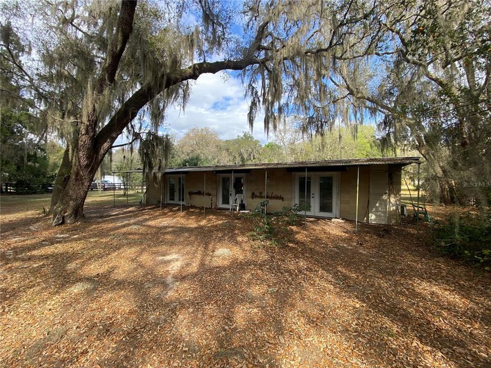 Vendido Recientemente: $265,000 (2 camas, 1 baños, 888 Pies cuadrados)