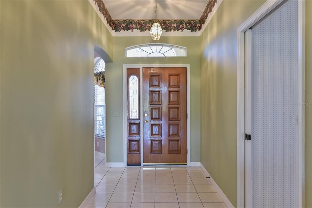 Tiled Foyer Entry