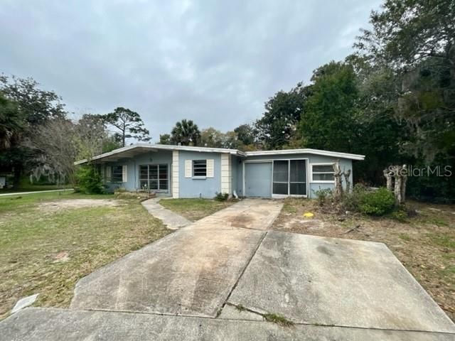 Recently Sold: $225,000 (3 beds, 1 baths, 1576 Square Feet)