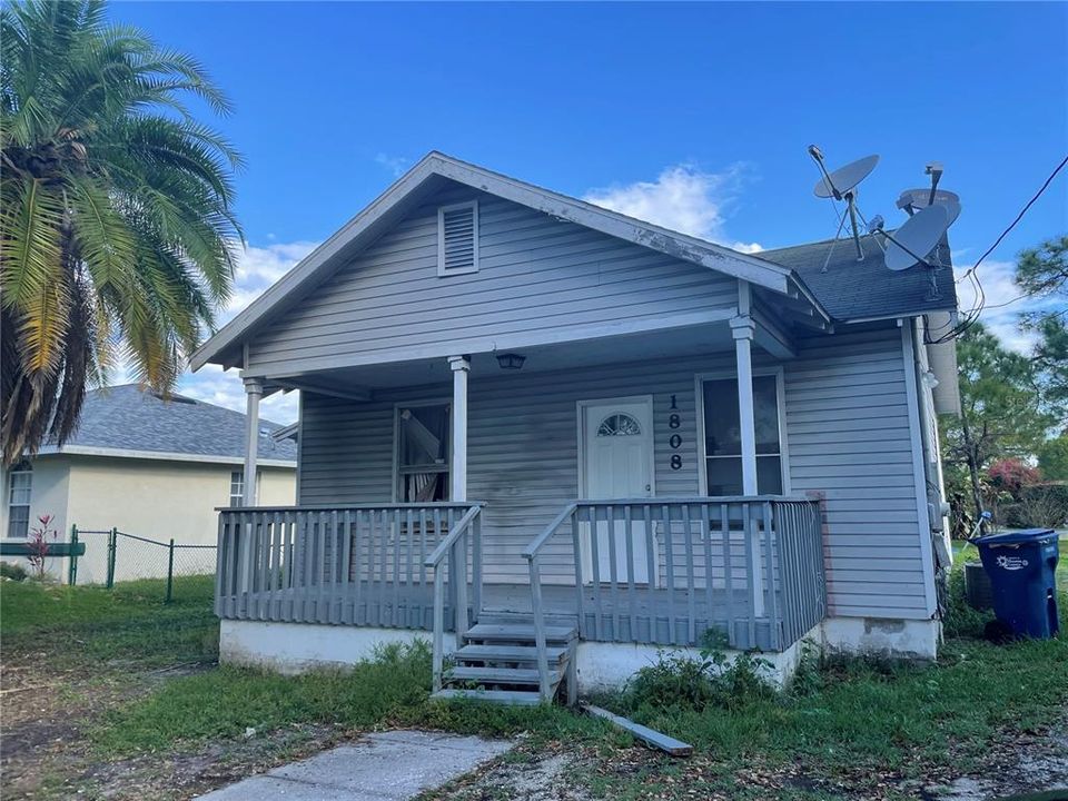 Recently Sold: $160,000 (3 beds, 1 baths, 920 Square Feet)