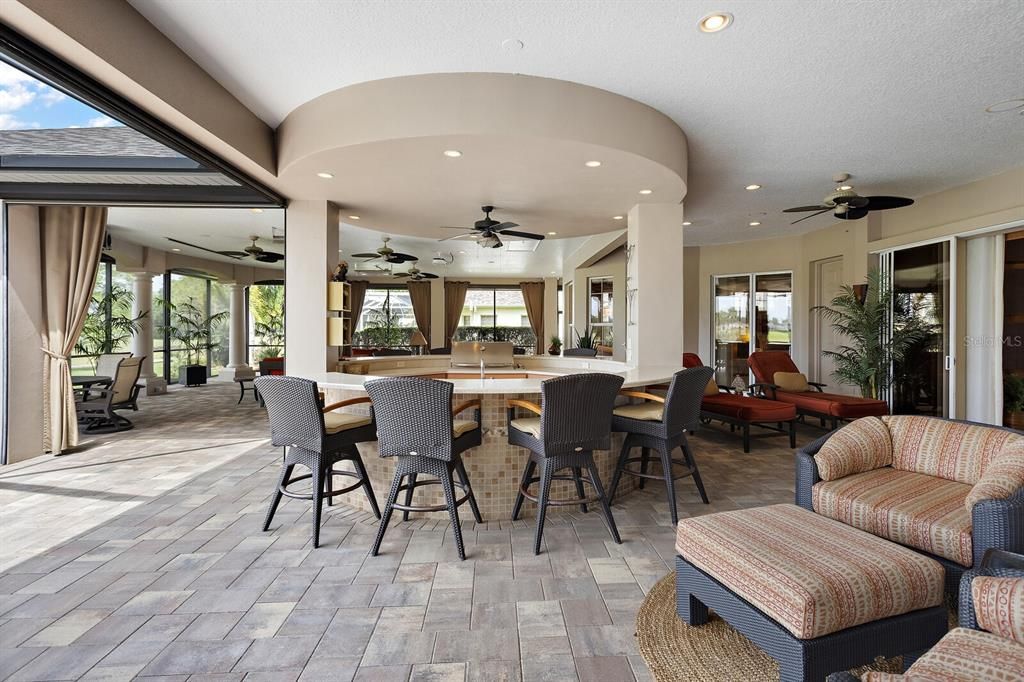 Summer kitchen with recess lighting