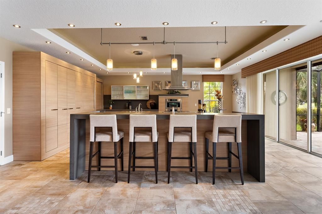 Breakfast bar with pendant light fixtures