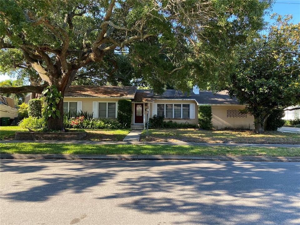 Recently Sold: $255,000 (3 beds, 2 baths, 1661 Square Feet)