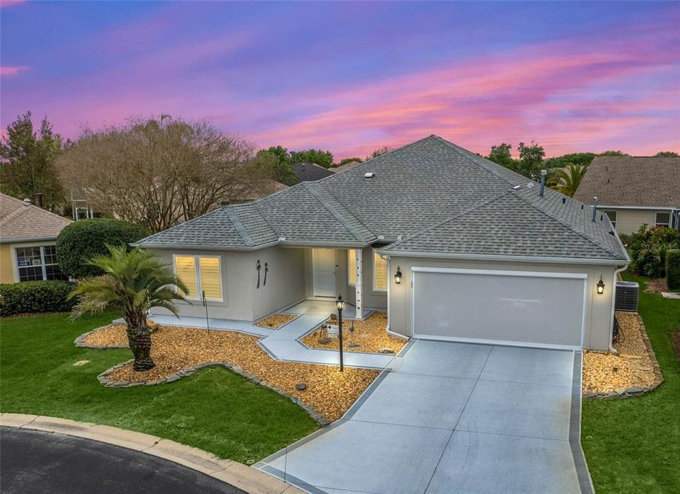 Недавно продано: $639,900 (3 спален, 2 ванн, 2284 Квадратных фут)