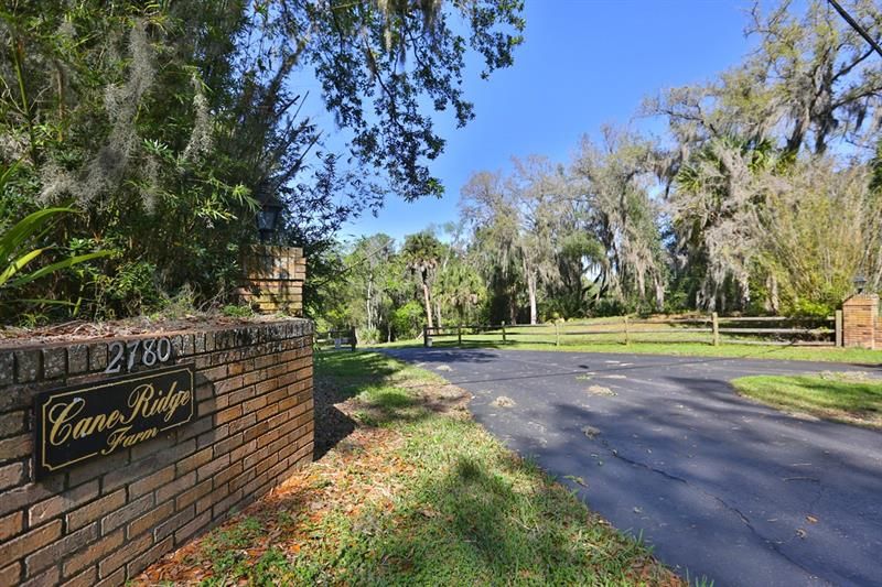 Recently Sold: $2,450,000 (4 beds, 3 baths, 4012 Square Feet)