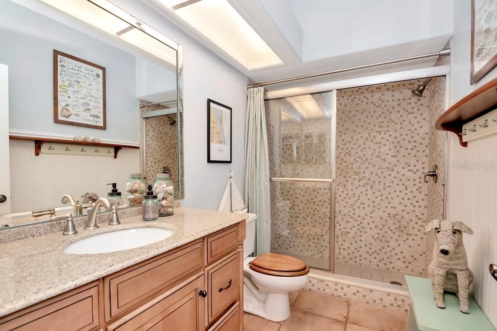 最近售出: $875,000 (5 贝兹, 4 浴室, 3701 平方英尺)