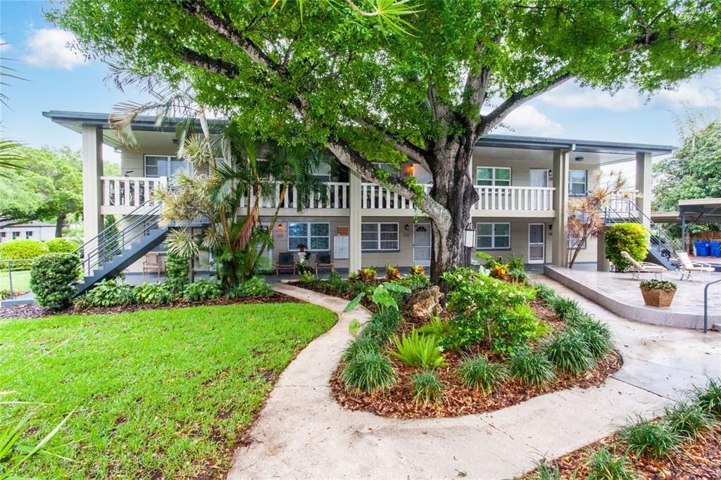 Recently Sold: $199,000 (1 beds, 1 baths, 780 Square Feet)