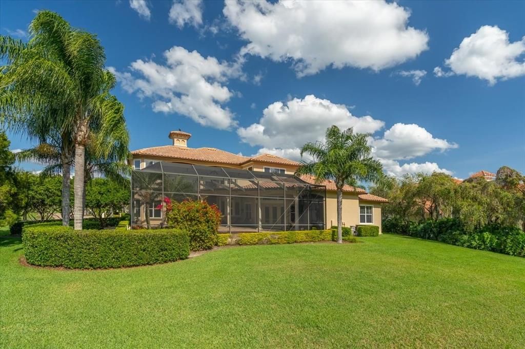 Recently Sold: $2,200,000 (5 beds, 5 baths, 5778 Square Feet)