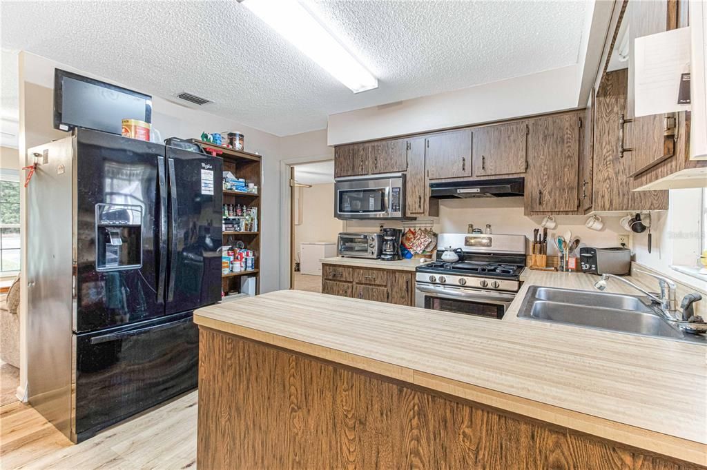 Recently Sold: $169,000 (2 beds, 2 baths, 1338 Square Feet)